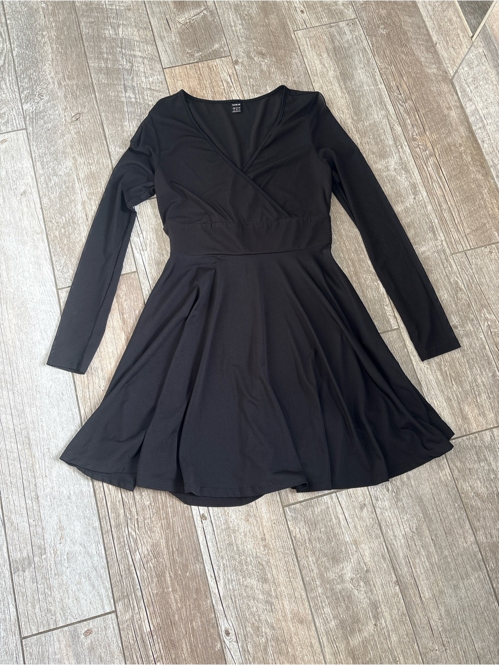 SHEIN Black Long-Sleeve V-Neck Fit & Flare Dress